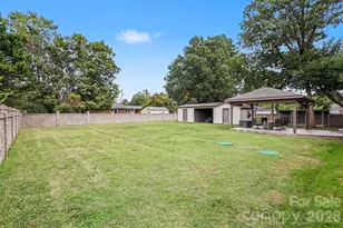9202 Elgin Dr, Charlotte, NC 28214 - Photo 7