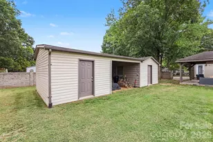9202 Elgin Dr, Charlotte, NC 28214 - Photo 31