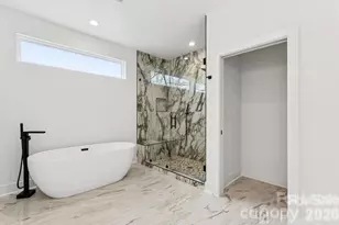 426 E 19th St, Charlotte, NC 28206 - Photo 11
