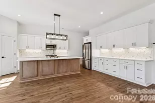 426 E 19th St, Charlotte, NC 28206 - Photo 5
