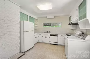 708 Montford Dr, Charlotte, NC 28209 - Photo 5