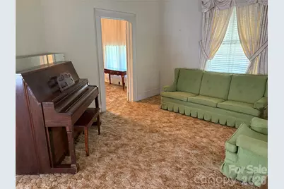 114 Hampton Street, Chester, SC 29706 - Photo 5