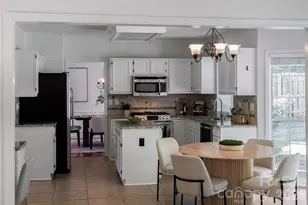 4138 Beauvista Dr, Charlotte, NC 28269 - Photo 11