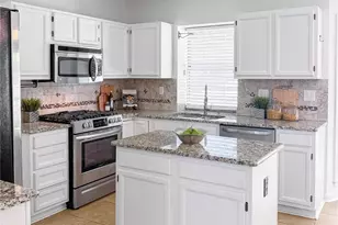 4138 Beauvista Dr, Charlotte, NC 28269 - Photo 9
