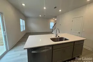 1241 30th St Ln NE, Conover, NC 28613 - Photo 5