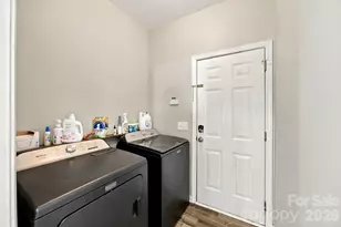 6730 Reedy Creek Rd, Charlotte, NC 28215 - Photo 17