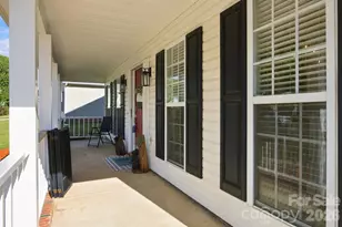 6730 Reedy Creek Rd, Charlotte, NC 28215 - Photo 3