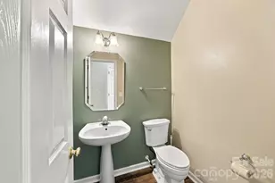 6730 Reedy Creek Rd, Charlotte, NC 28215 - Photo 9