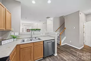 487 Delta Dr, Fort Mill, SC 29715 - Photo 9