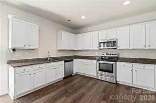133 Sandtrap Dr, Statesville, NC 28677 - Photo 13