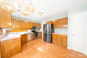 13836 Poppleton Ct, Charlotte, NC 28273 - Photo 17
