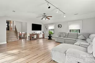 4206 Foxmoor Dr, Charlotte, NC 28226 - Photo 17