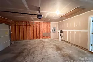 11344 Pointer Ridge Dr, Charlotte, NC 28214 - Photo 23