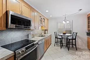 500 N Poplar St, Charlotte, NC 28202 - Photo 13