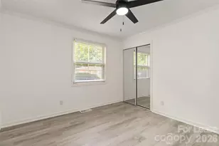 1022 Delmar Ln, Charlotte, NC 28217 - Photo 5