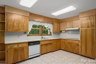 16 Ben Lippen Rd, Asheville, NC 28806 - Photo 9