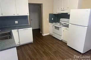 126 2nd Ave, Statesville, NC 28677 - Photo 5