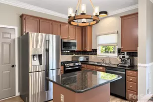 1320 Gretna Green Dr, Charlotte, NC 28217 - Photo 3