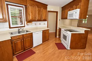542 Camrose Cir NE, Concord, NC 28025 - Photo 3