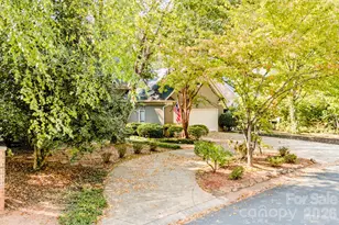 7201 Charter Brook Dr, Charlotte, NC 28270 - Photo 5