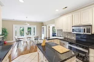 7201 Charter Brook Dr, Charlotte, NC 28270 - Photo 11