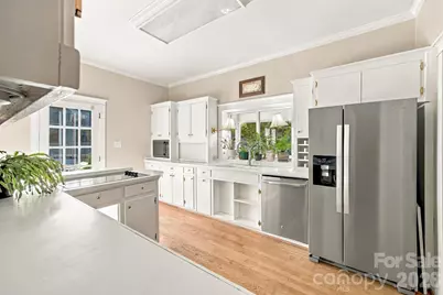 301 8th Street, Newton, NC 28658 - Photo 11