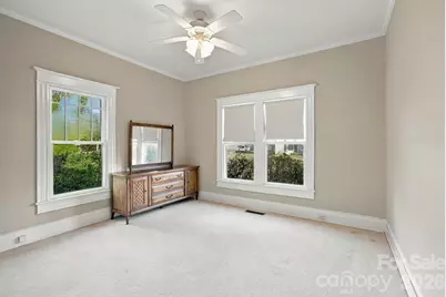 301 8th Street, Newton, NC 28658 - Photo 15