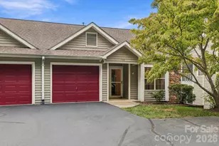 725 N Park Pl, Hendersonville, NC 28791 - Photo 3