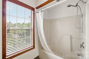 725 N Park Pl, Hendersonville, NC 28791 - Photo 25