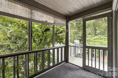 725 N Park Place, Hendersonville, NC 28791 - Photo 21
