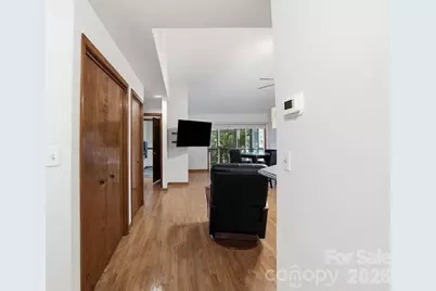 725 N Park Place, Hendersonville, NC 28791 - Photo 7
