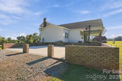 3098 Irene Bridge Highway, Hickory Grove, SC 29717 - Photo 9