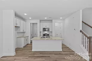 4008 Crooked Spruce Ct, Matthews, NC 28105 - Photo 9