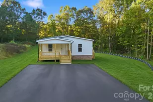 189 Village Point Dr, Statesville, NC 28625 - Photo 1