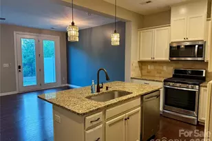 9441 Glenburn Ln, Charlotte, NC 28278 - Photo 15
