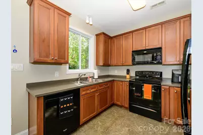9833 Coatbridge Drive, Charlotte, NC 28269 - Photo 11