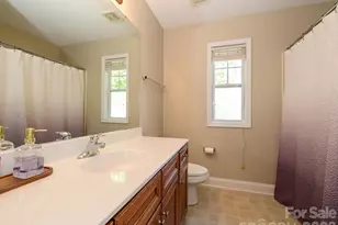 9833 Coatbridge Dr, Charlotte, NC 28269 - Photo 29