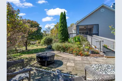 215 N Crab Meadow Drive, Hendersonville, NC 28739 - Photo 31