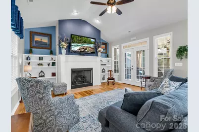 215 N Crab Meadow Drive, Hendersonville, NC 28739 - Photo 15