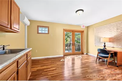 130 Center Avenue, Black Mountain, NC 28711 - Photo 23