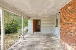 2131 Deep Ford Rd, Lansing, NC 28643 - Photo 9