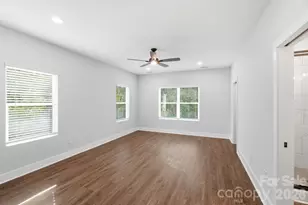 3217 Credenza Rd, Charlotte, NC 28208 - Photo 19