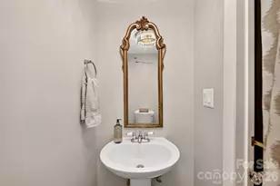 5807 Sharon Rd, Charlotte, NC 28210 - Photo 17