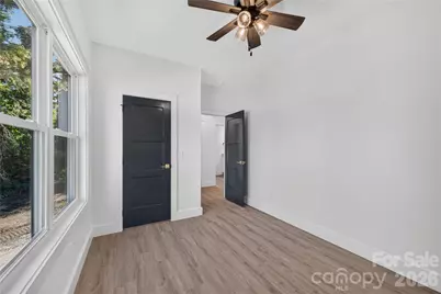1011 Fassifern Court, Hendersonville, NC 28791 - Photo 23
