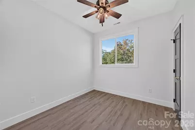 1011 Fassifern Court, Hendersonville, NC 28791 - Photo 17