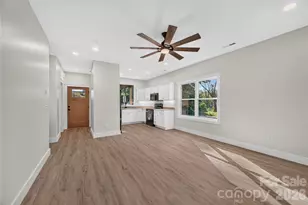 1011 Fassifern Ct, Hendersonville, NC 28791 - Photo 5