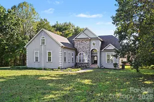 154 Heathrow Ln, Statesville, NC 28677 - Photo 1