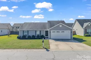 394 W Swift Creek Rd, Fletcher, NC 28732 - Photo 1