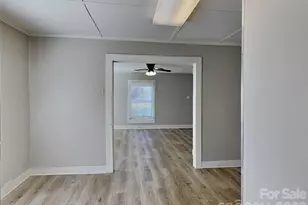 404 E Mills Ave, Mooresville, NC 28115 - Photo 5