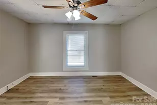 404 E Mills Ave, Mooresville, NC 28115 - Photo 9